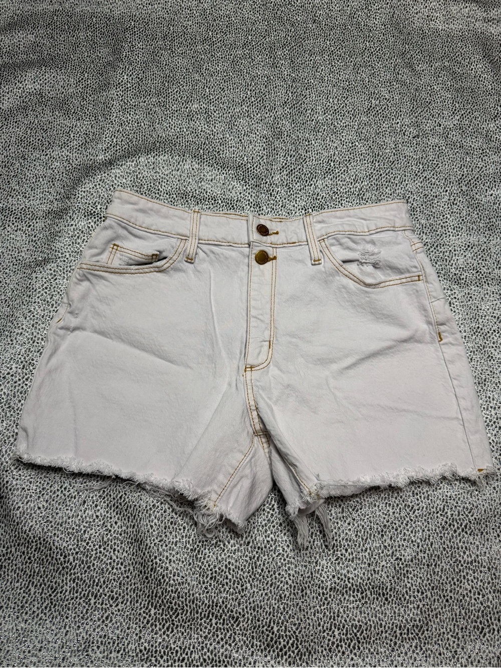 Universal Thread High-Waist White Denim Shorts with Raw Hem